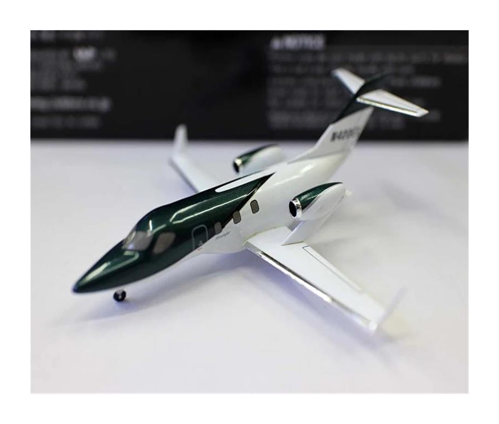 Amazon.co.jp: おもちゃ飛行機 ダイキャストメタル1/144スケール